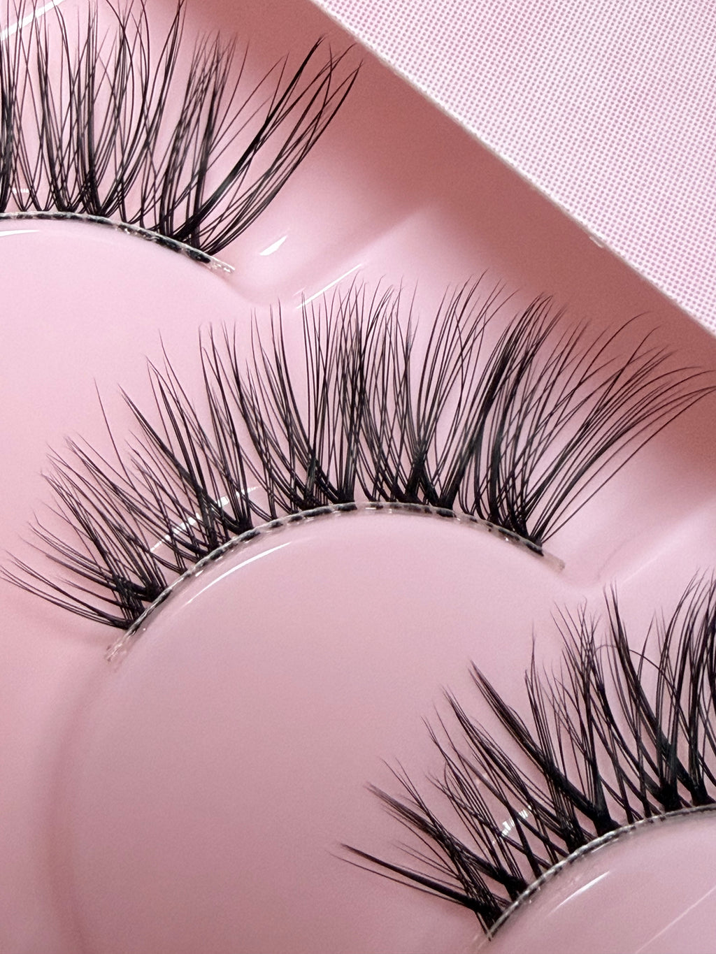 Natural Cat Eye Combo (Half Lashes + Glue Liner)